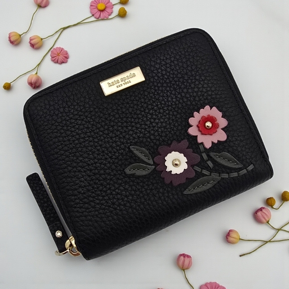 kate spade Handbags - Kate Spade Laurel Way Darci Floral Appliqué Zip Wallet Black Pebbled Leather